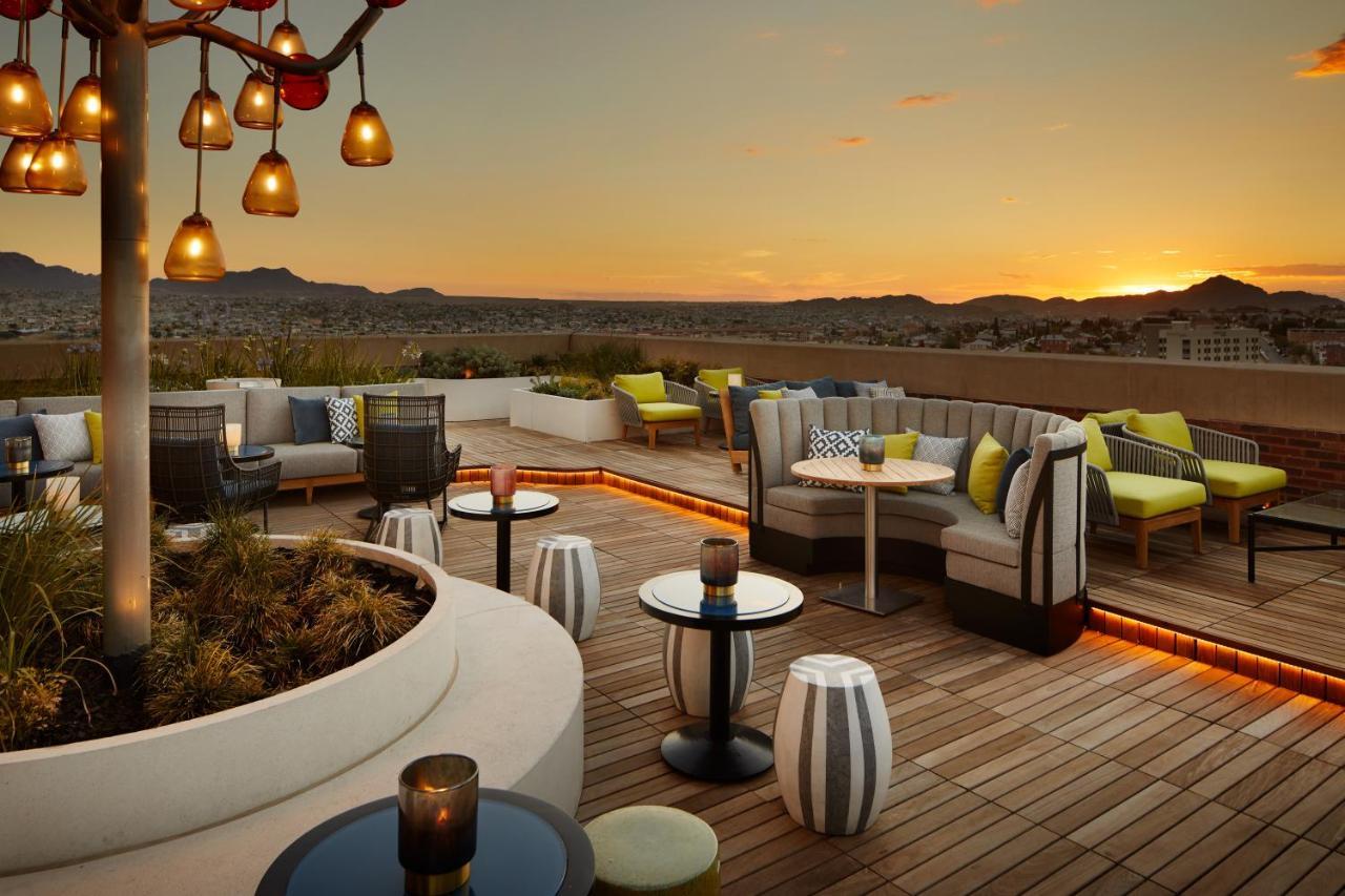 The Plaza Hotel Pioneer Park El Paso Exteriör bild The rooftop lounge at the Hilton Scottsdale Resort and Villas
